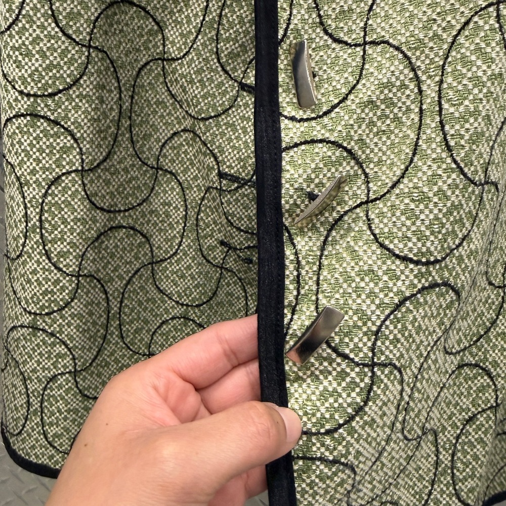 Dual-sided Women's Jacket - Picture 6 of 8